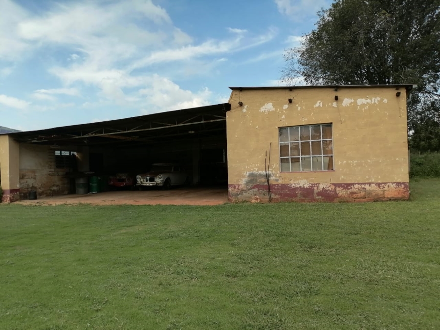 Commercial Property for Sale in Olifantshoek North West